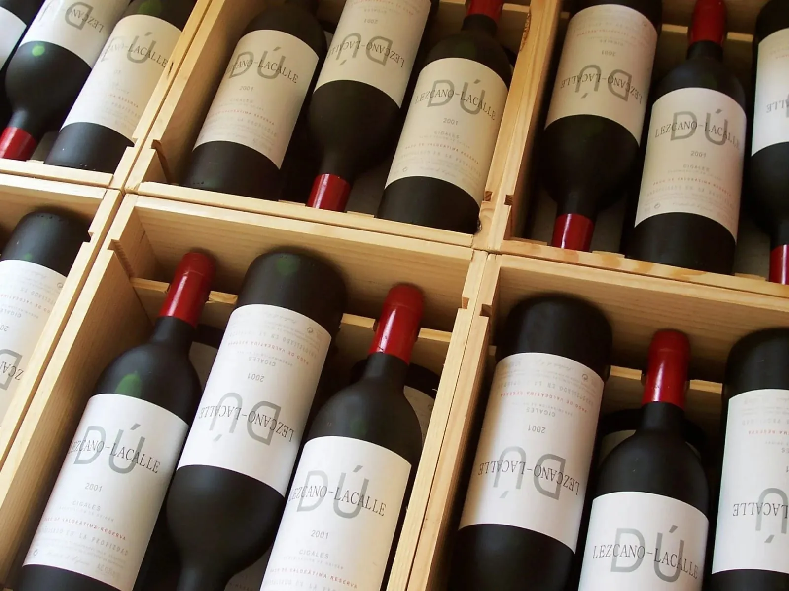 Cajas de botellas de DÚ